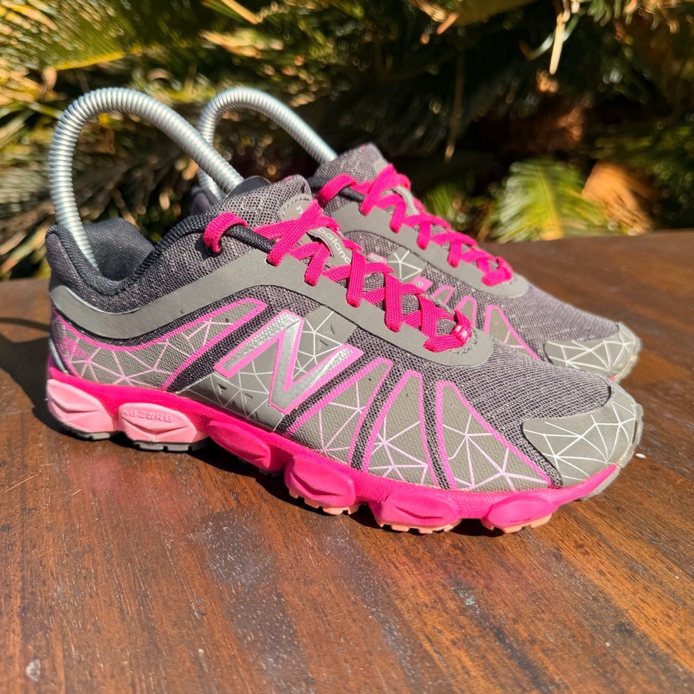 New Balance Shoes Youth 3.5 Kids Pink Grey Running ABZORB Cushion KJ890MPG